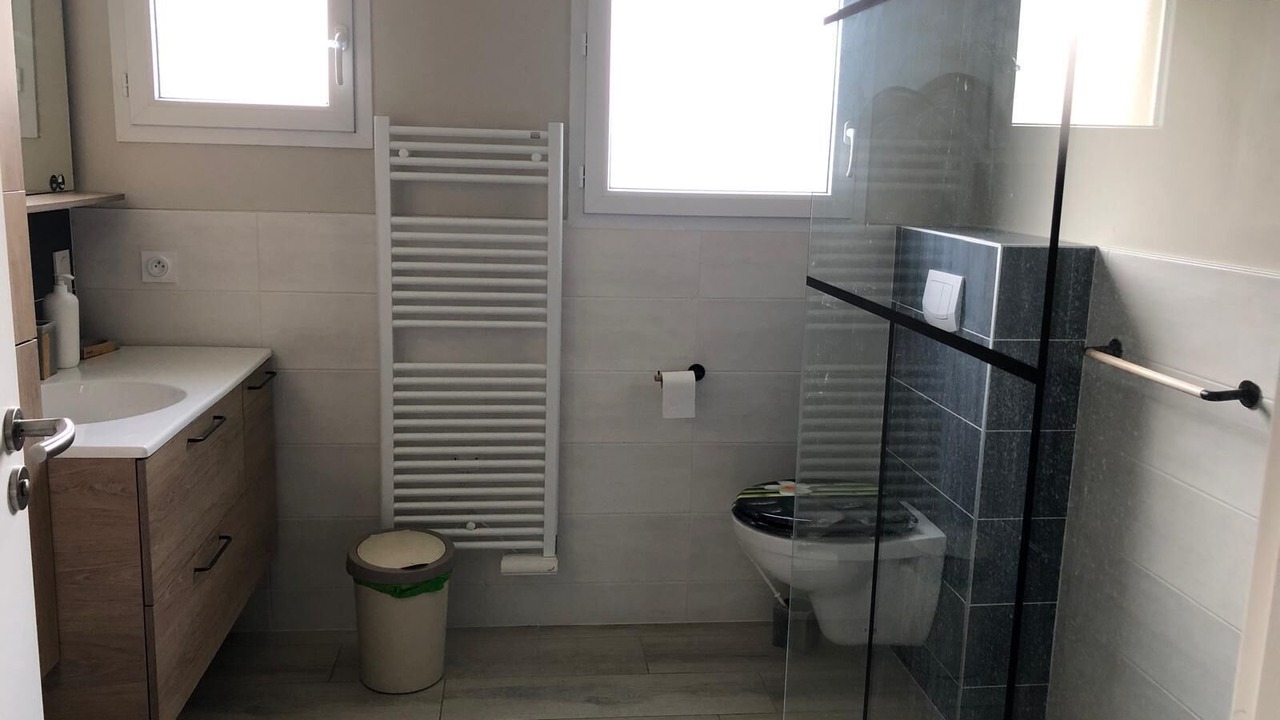 Photo of Bathroom in Chateaubourg