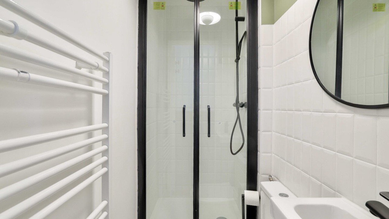 Photo of Bathroom in Bagneux