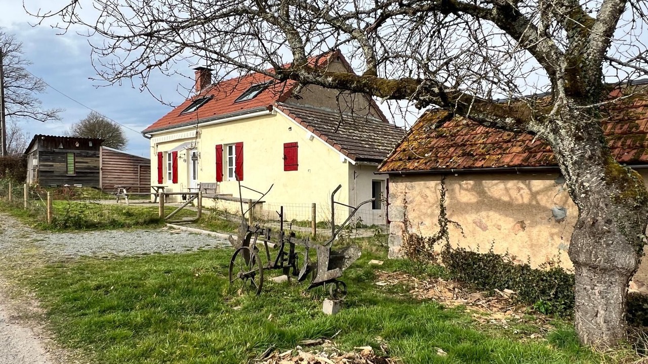 Photo of Outdoor in Issy-l'Eveque