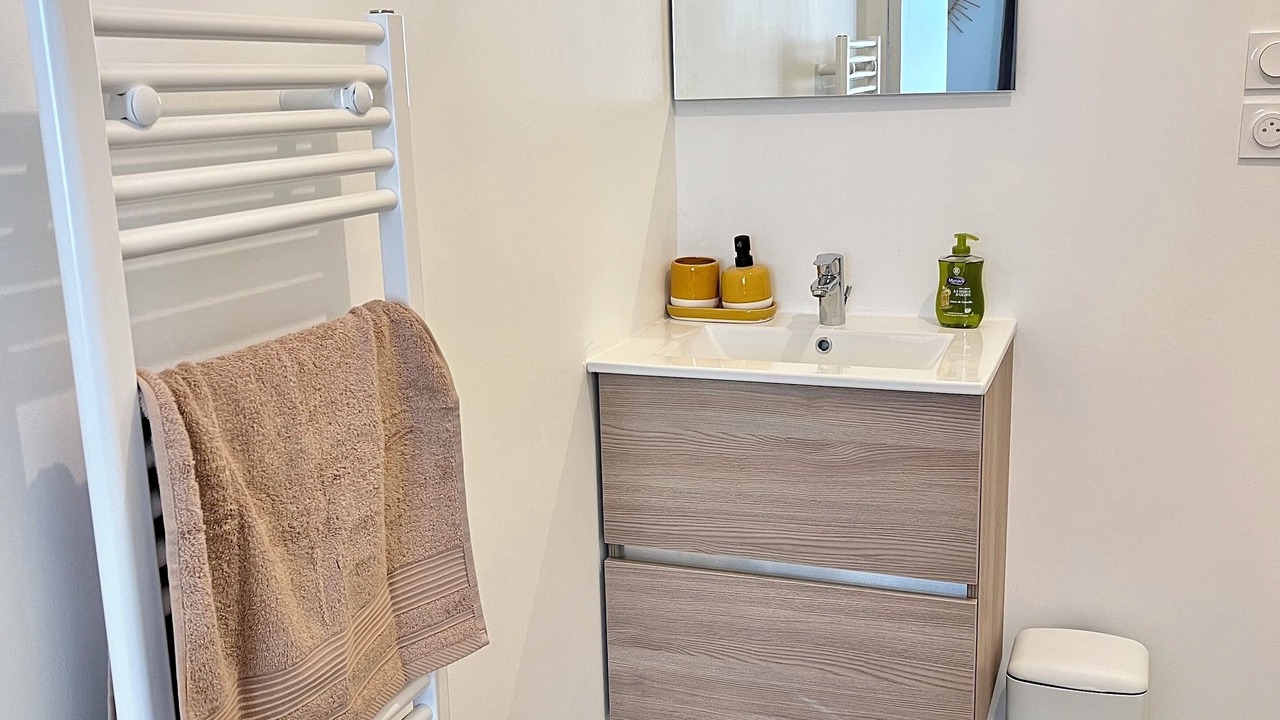 Photo of Bathroom in Bourg-de-Peage