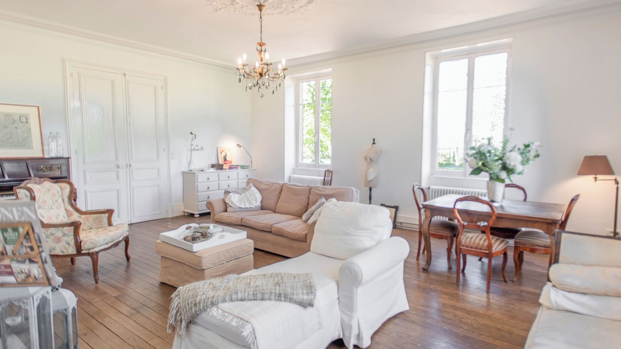 Photo of Livingroom in Saint-Saulge