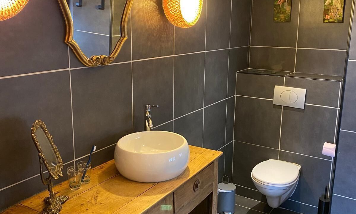 Photo of Bathroom in Joux-la-Ville