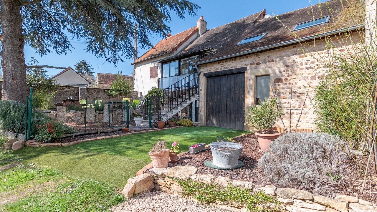 Photo of Outdoor in Collonge-en-Charollais