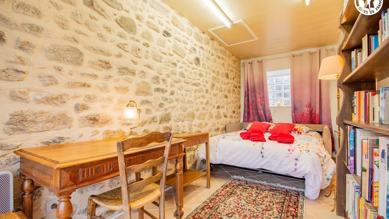 Photo of Bedroom in Mesvres