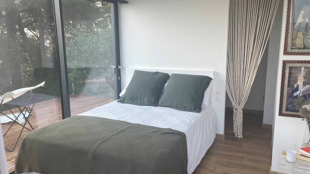 Photo of Bedroom in Saint-Pierre-de-Vassols
