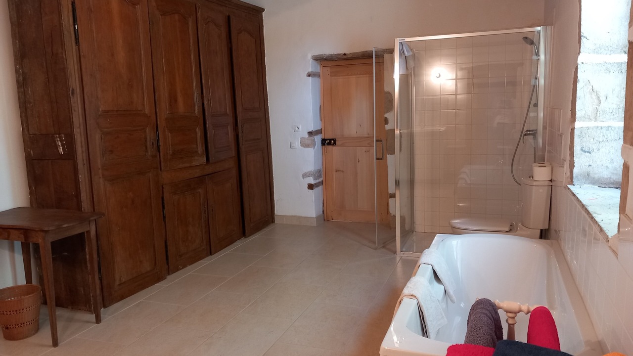 Photo of Bathroom in Saint-Benin-d'Azy