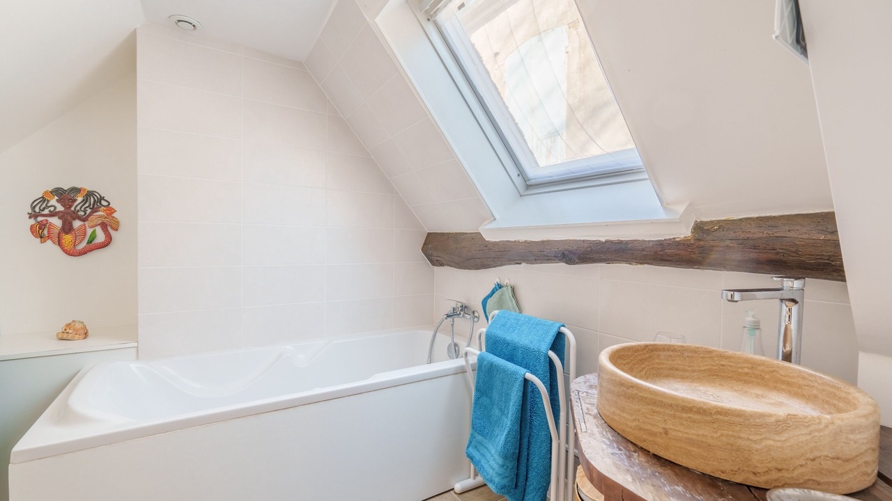Photo of Bathroom in Avallon