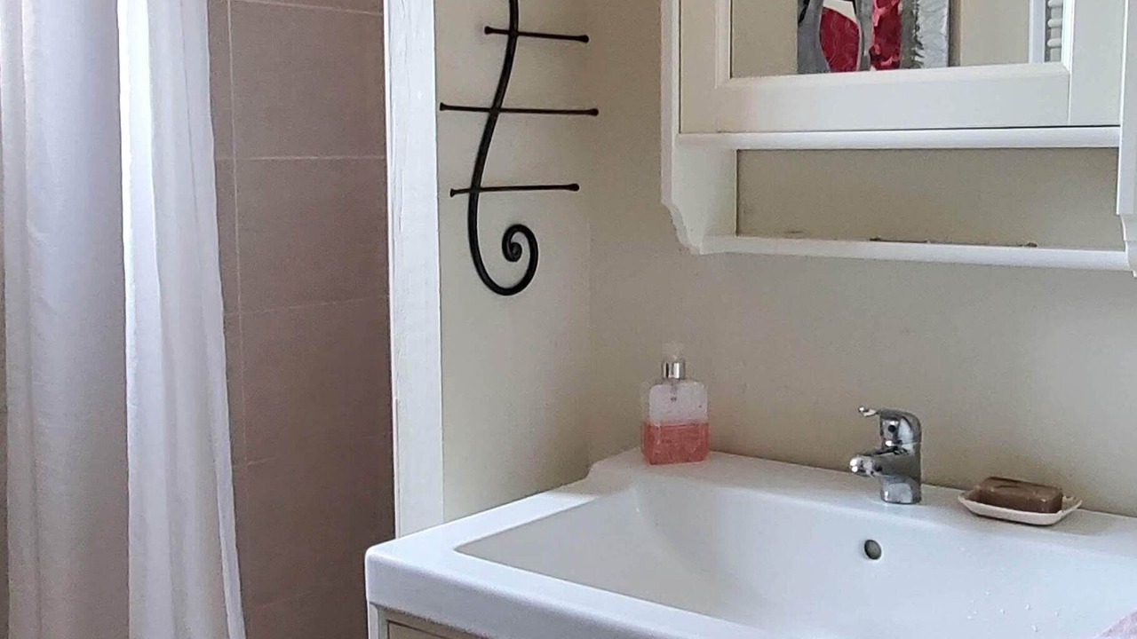 Photo of Bathroom in Cairanne