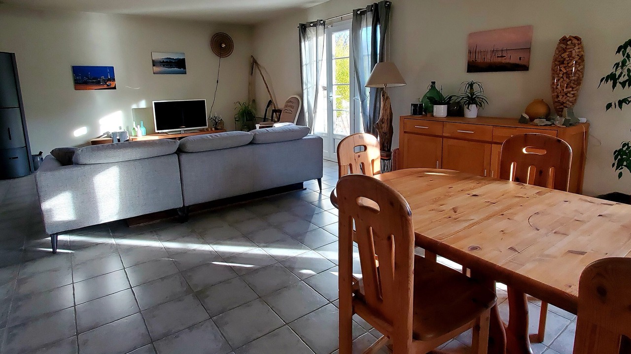 Photo of Livingroom in Cairanne