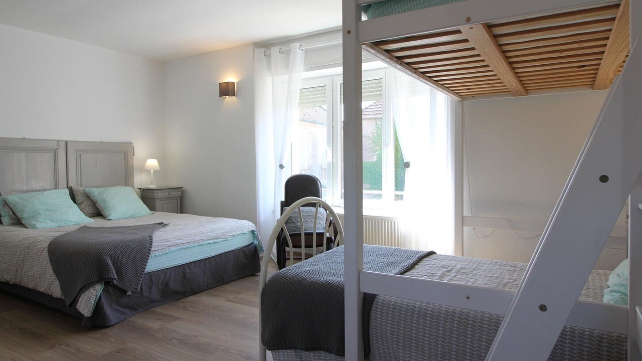 Photo of Bedroom in Semmadon