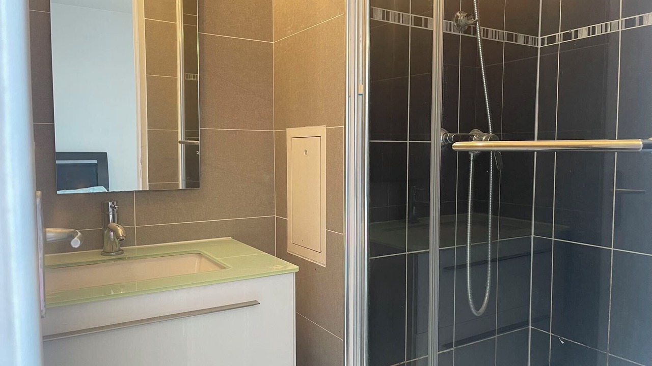 Photo of Bathroom in Vitry-sur-Seine