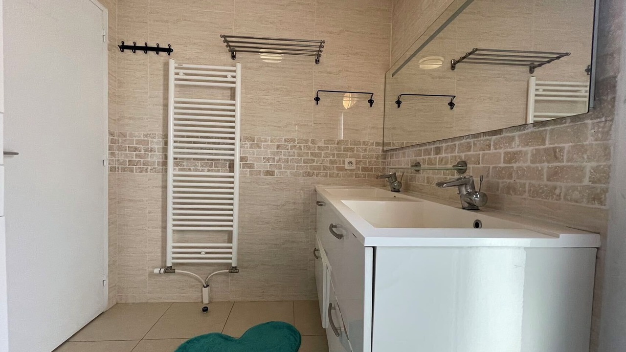 Photo of Bathroom in Vitry-sur-Seine