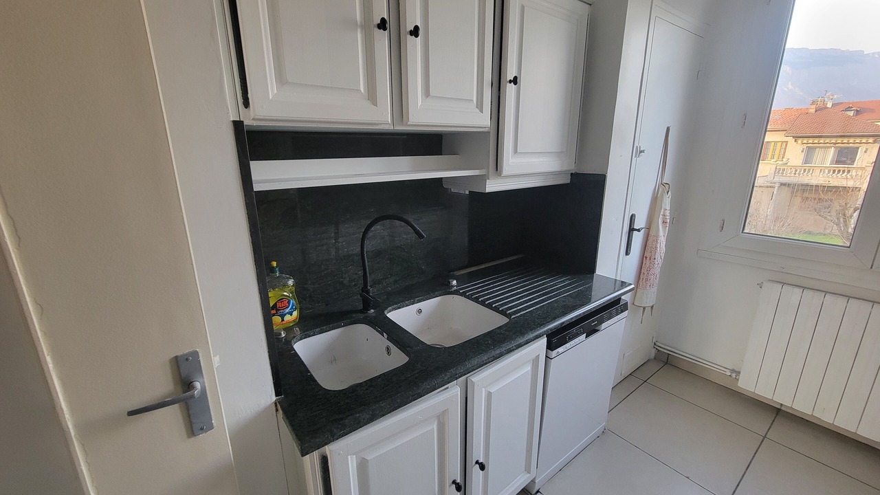 Photo of Kitchen in Saint-Martin-d'Heres