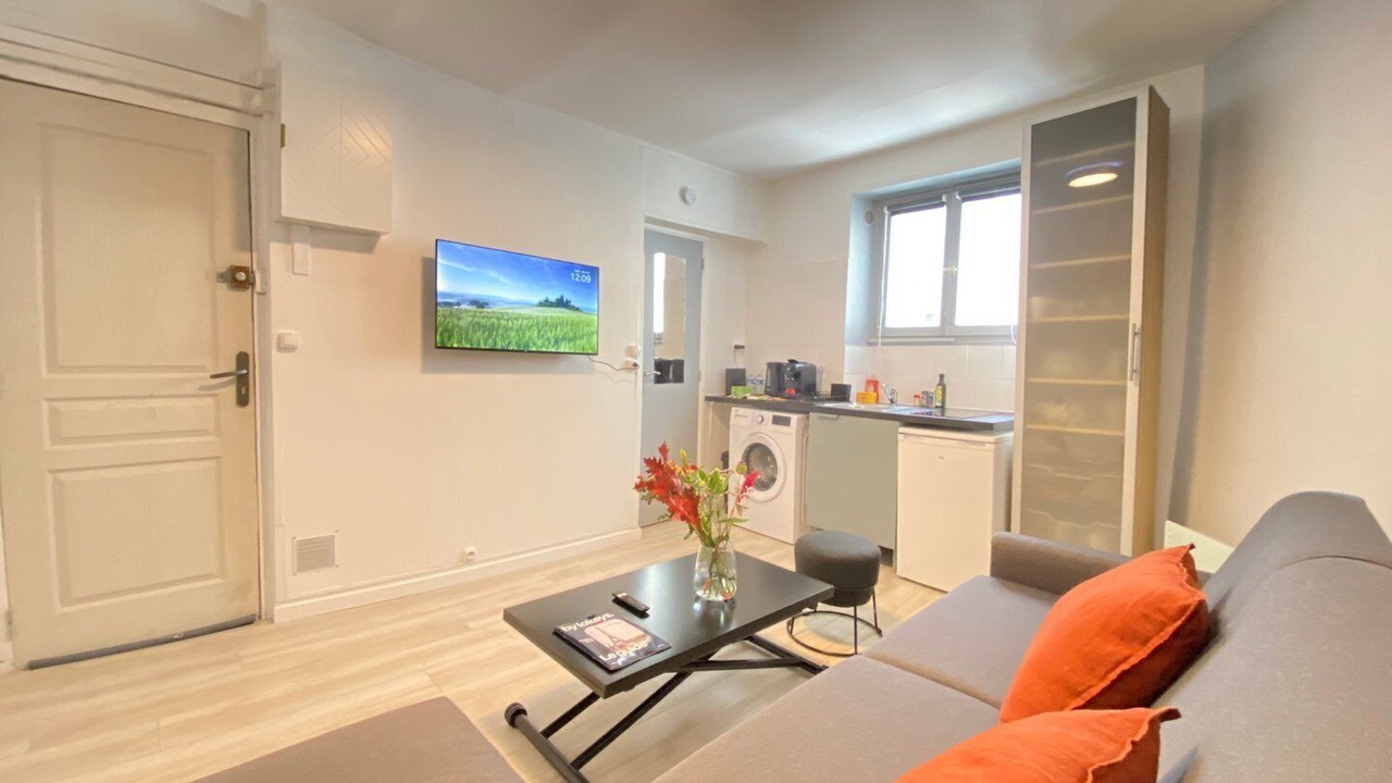 Photo of Livingroom in Quartier de la Salpetriere
