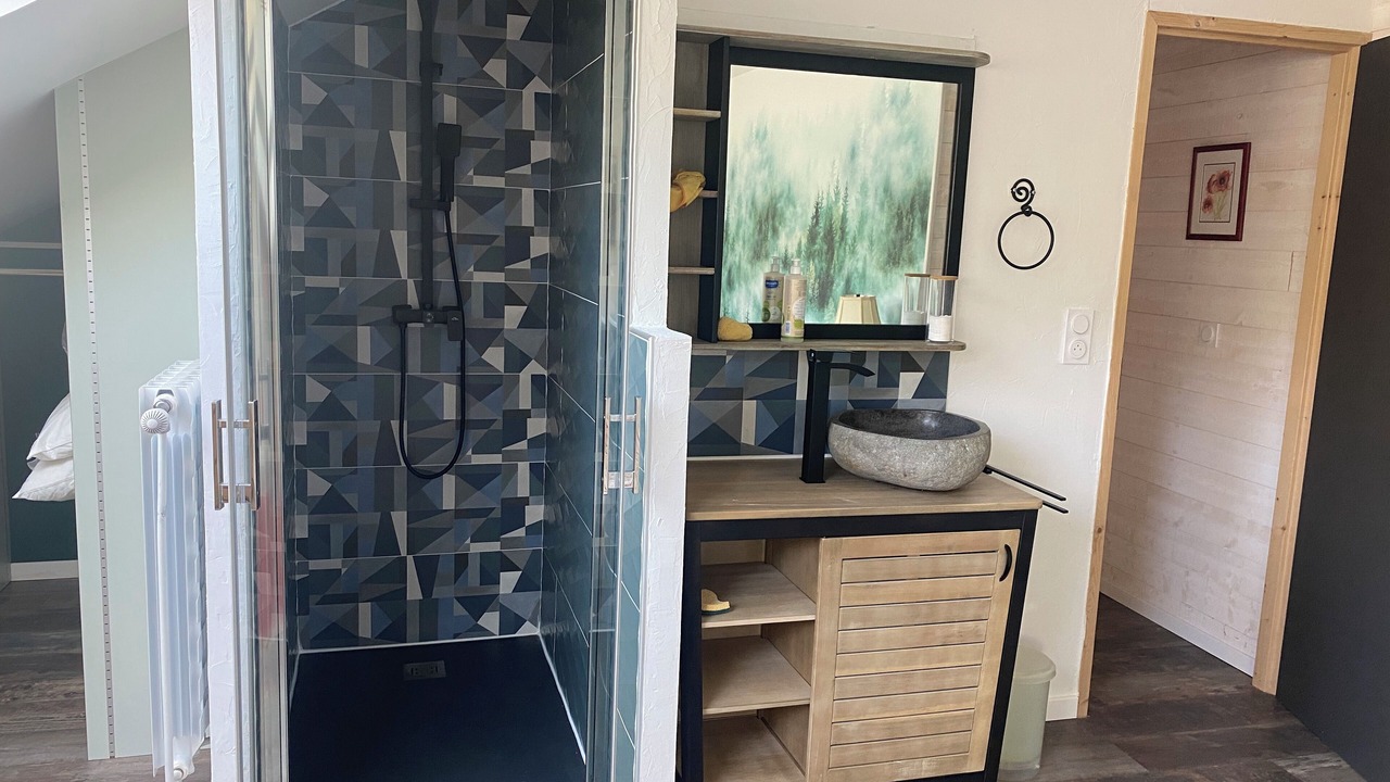 Photo of Bathroom in Saint-Julien-en-Vercors