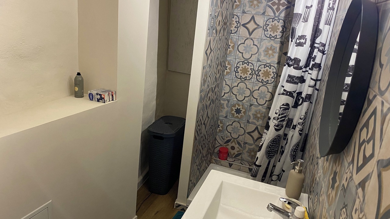 Photo of Bathroom in Caromb