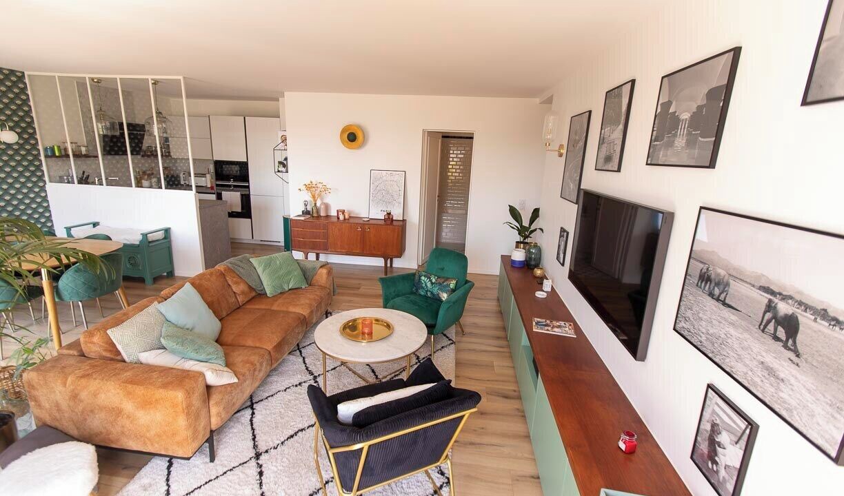 Photo of Livingroom in Combat