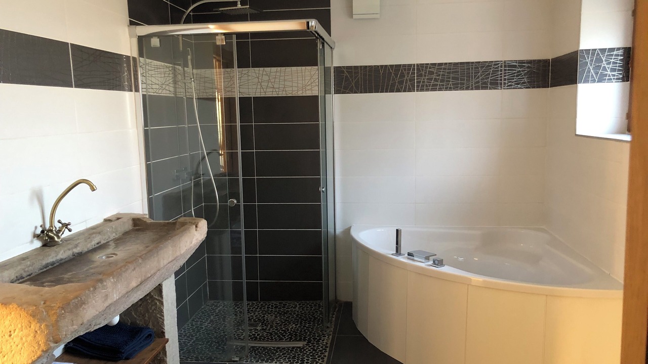 Photo of Bathroom in Le Val-d'Ajol