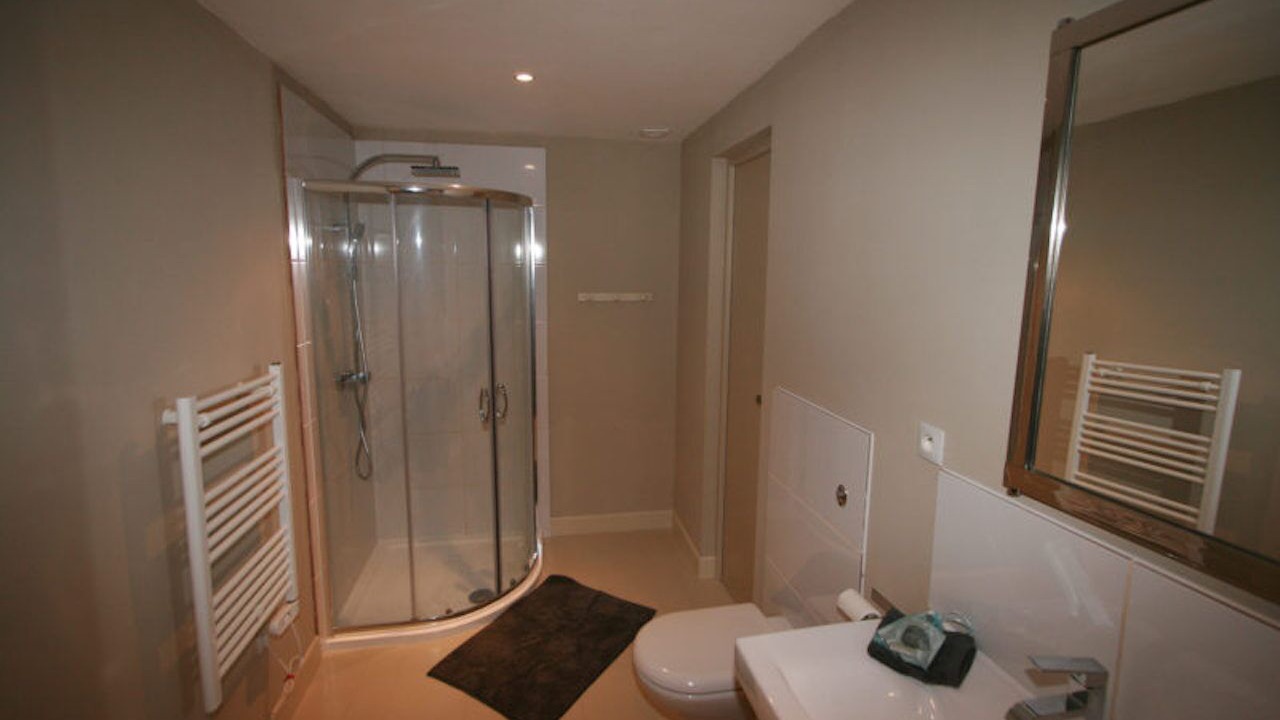 Photo of Bathroom in Reaux