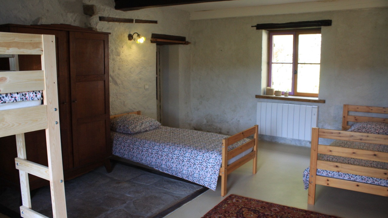 Photo of Bedroom in Lormes