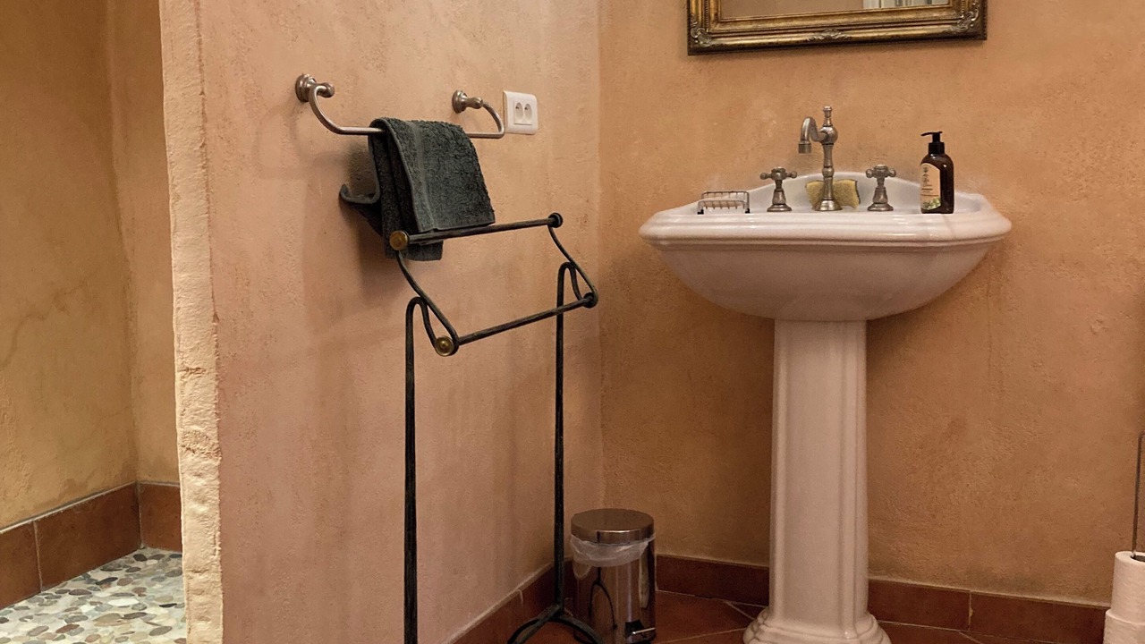Photo of Bathroom in Malaucene