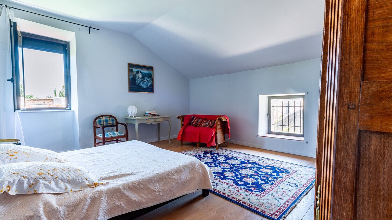 Photo of Bedroom in Suze-la-Rousse