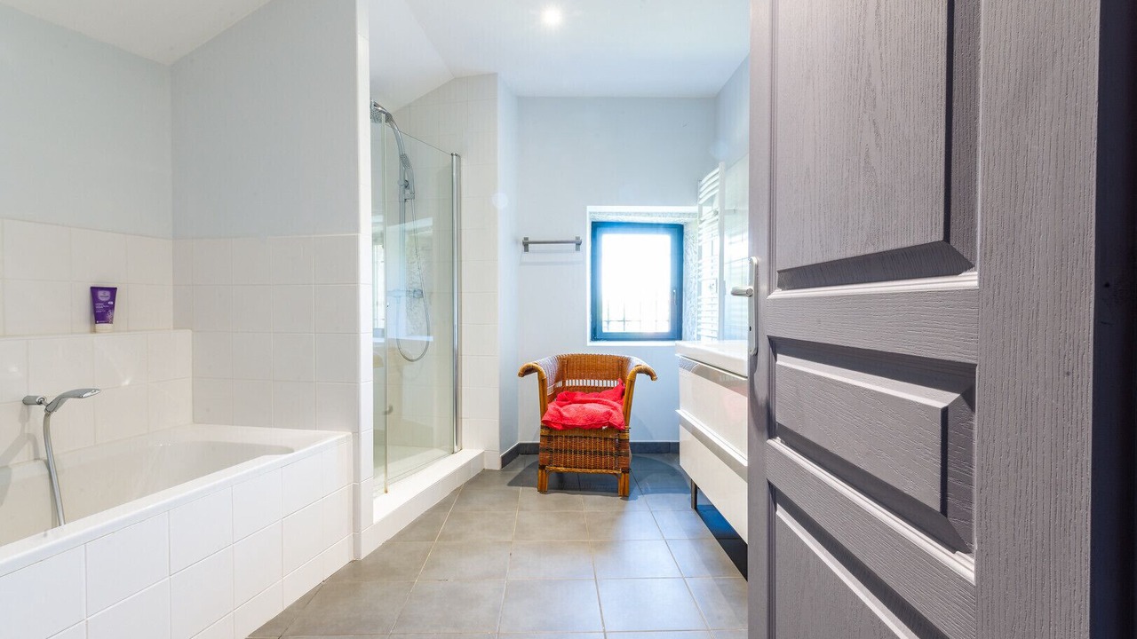 Photo of Bathroom in Suze-la-Rousse