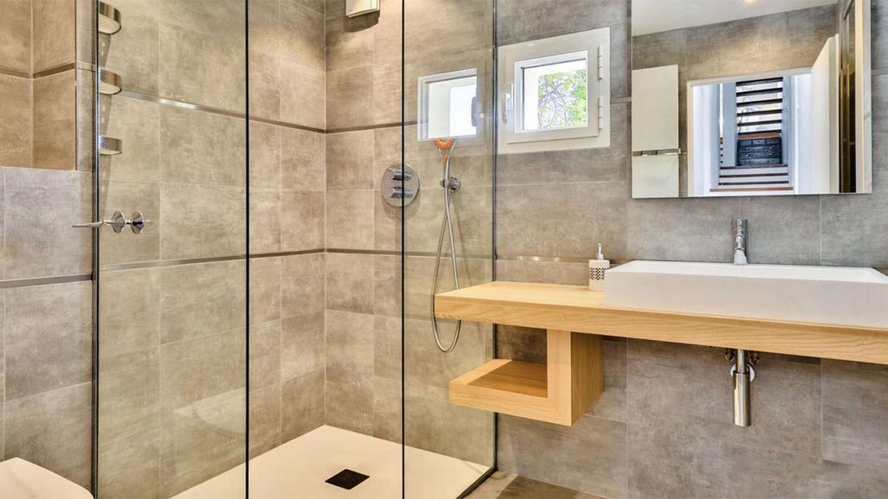Photo of Bathroom in Faucon
