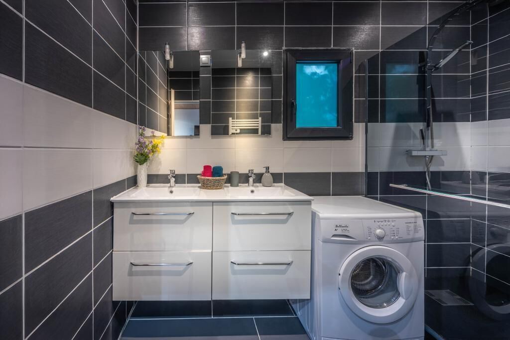 Photo of Bathroom in Renauvoid