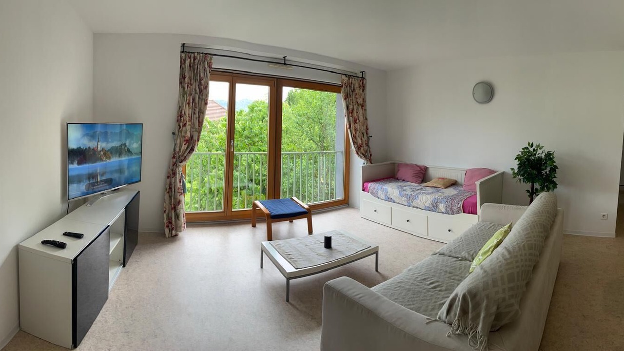 Photo of Livingroom in Up 1.5 Saint-Ferreol