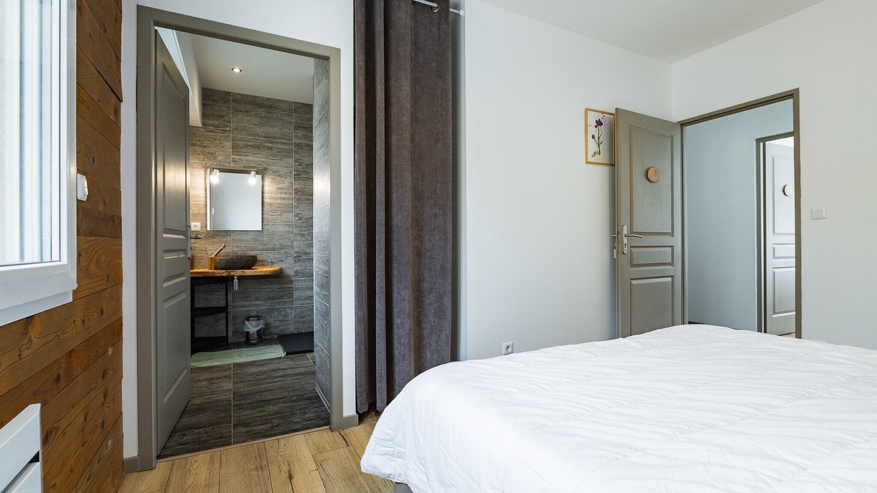Photo of Bedroom in Presles