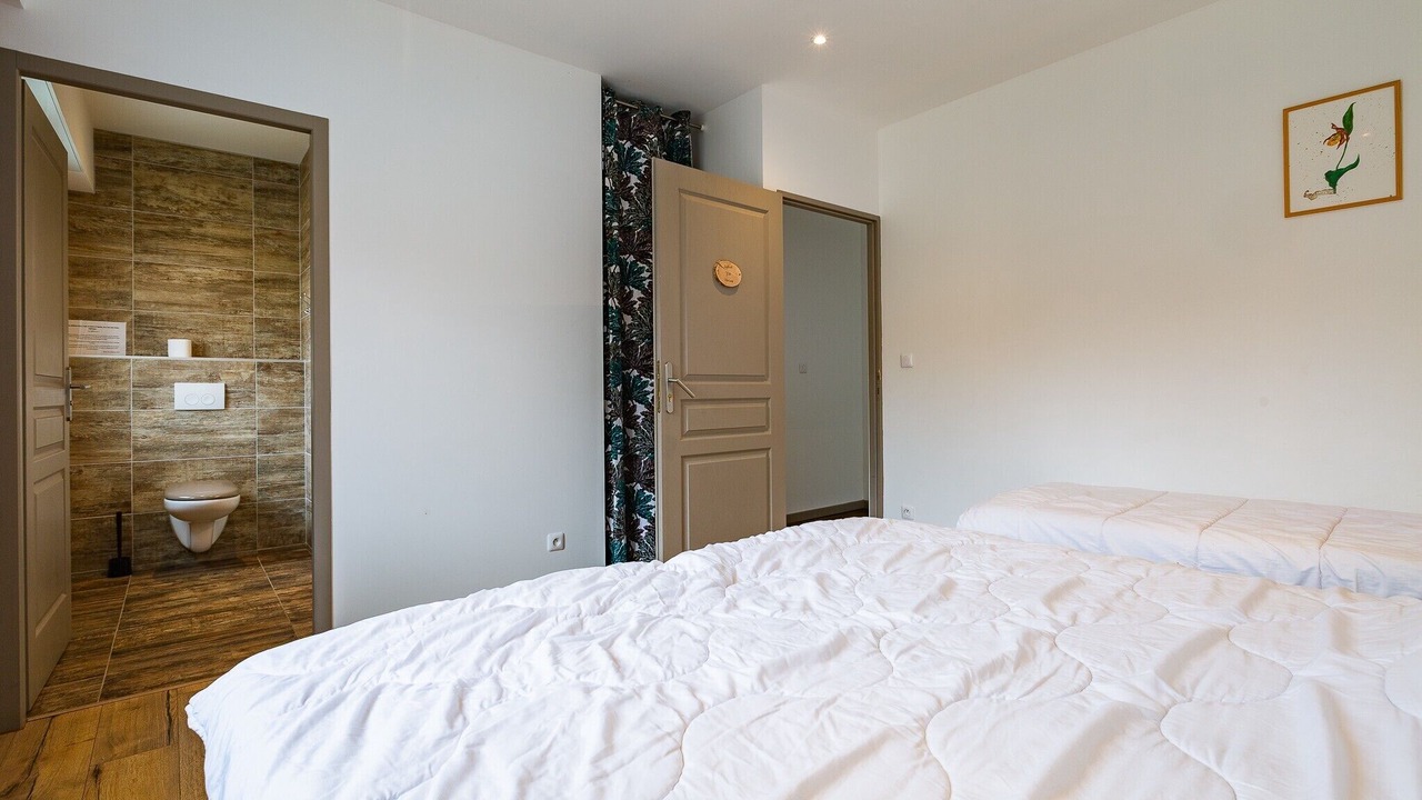 Photo of Bedroom in Presles