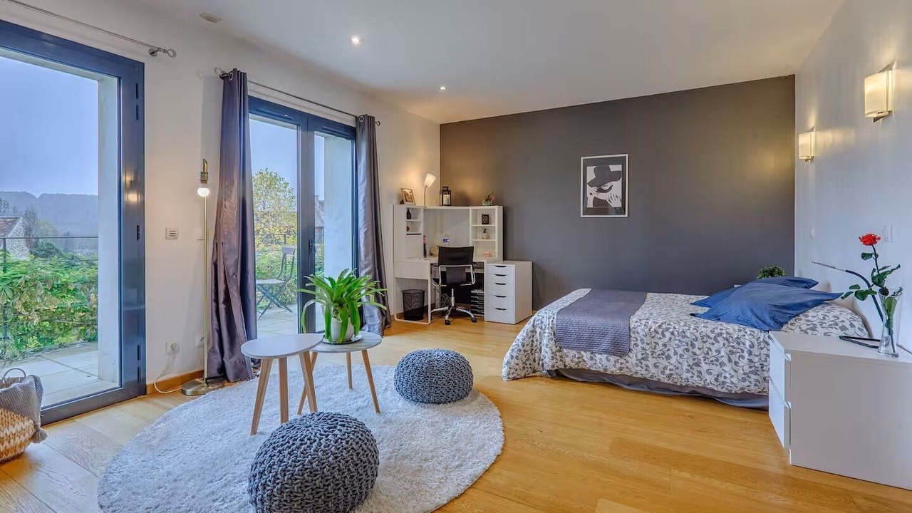 Photo of Bedroom in Chevreuse
