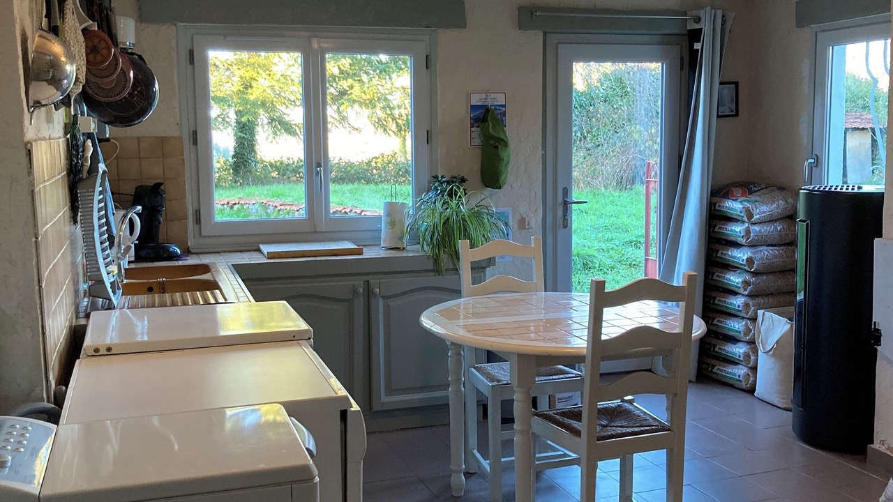 Photo of Kitchen in Chastellux-sur-Cure