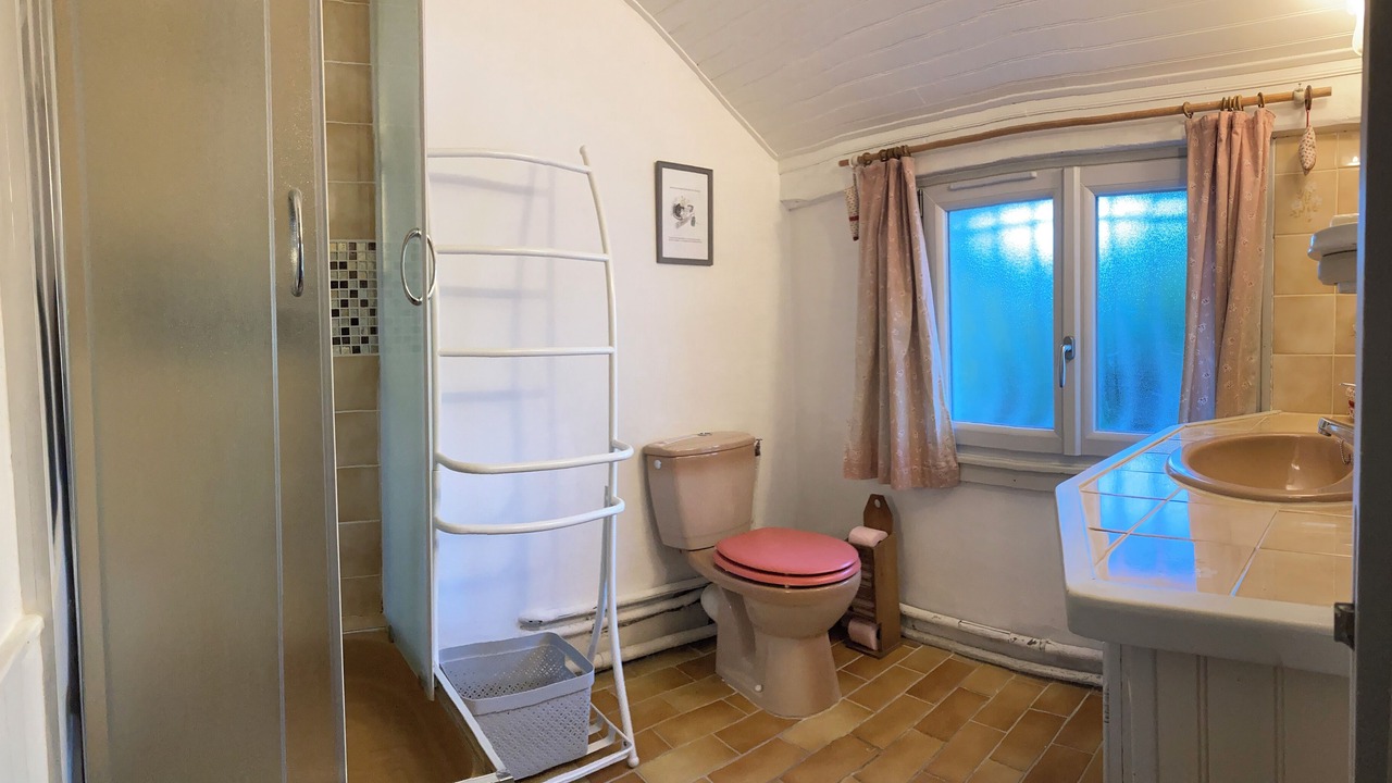 Photo of Bathroom in Chastellux-sur-Cure