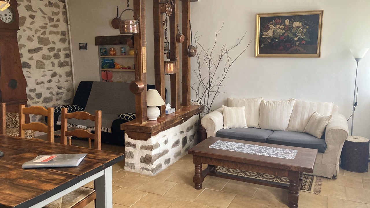 Photo of Livingroom in Chastellux-sur-Cure