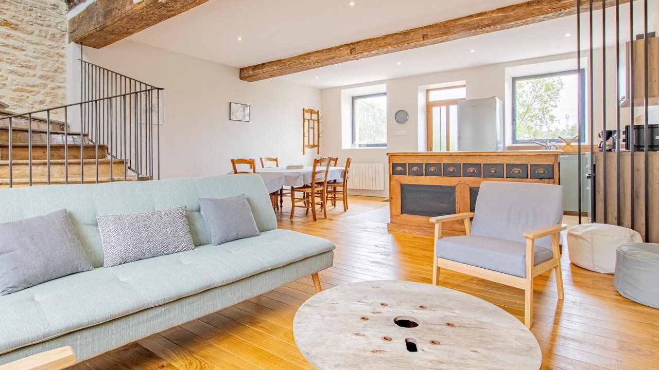 Photo of Livingroom in Saint-Gengoux-le-National