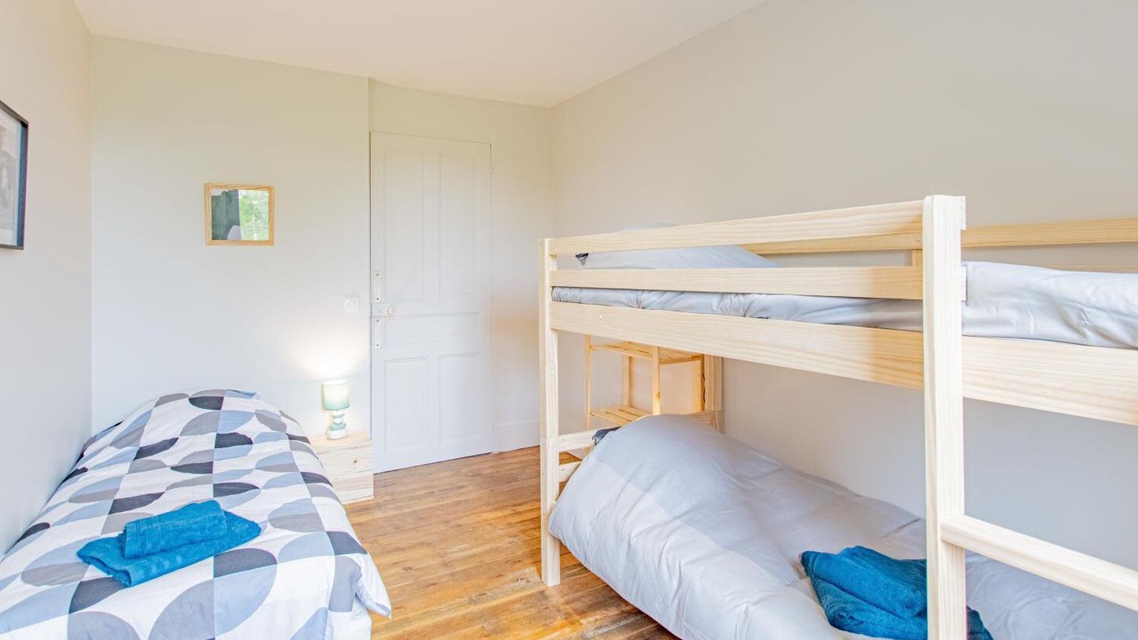 Photo of Bedroom in Saint-Gengoux-le-National
