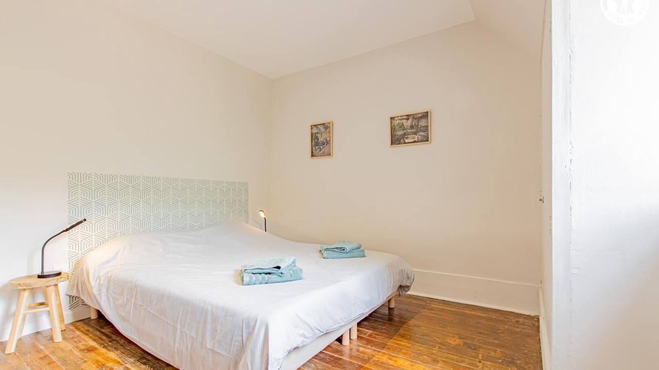 Photo of Bedroom in Saint-Gengoux-le-National