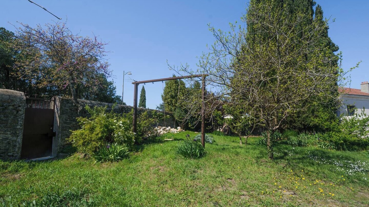 Photo of Outdoor in Etoile-sur-Rhone