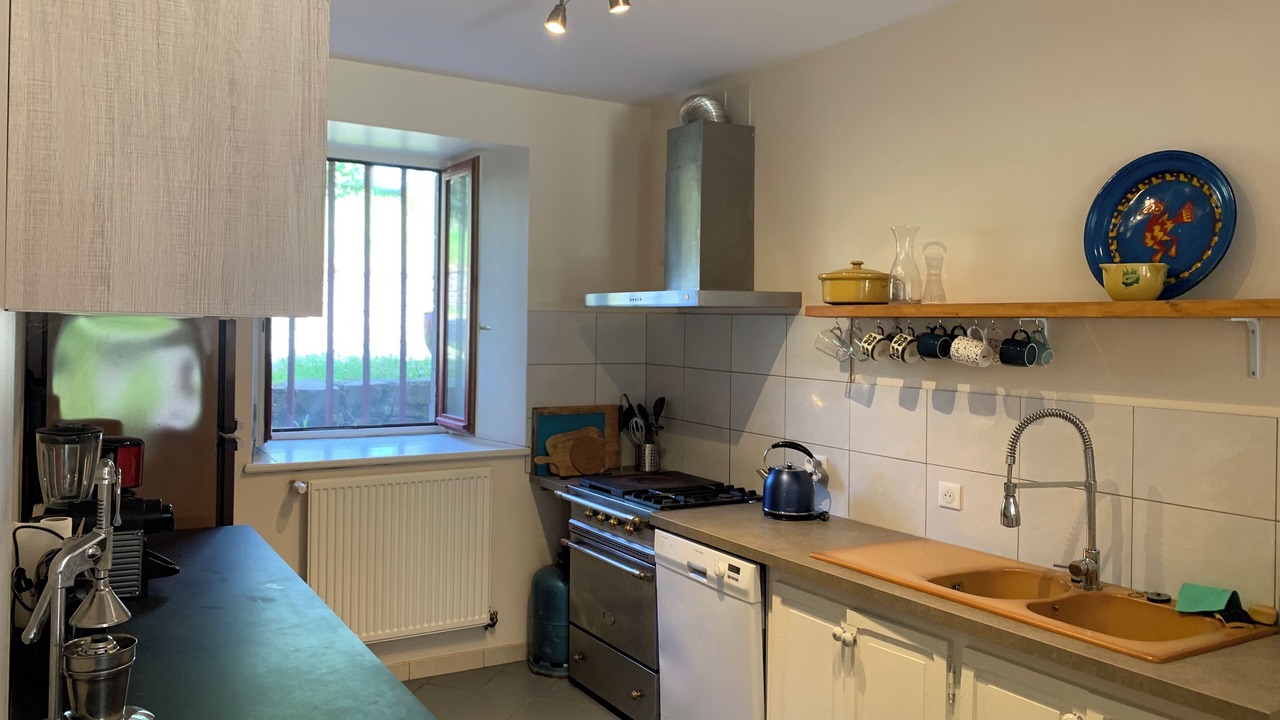 Photo of Kitchen in Saint-Poncy