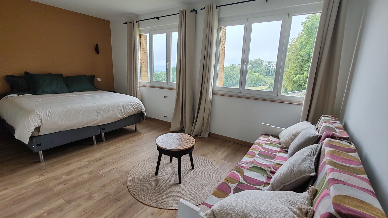 Photo of Bedroom in Saint-Maur