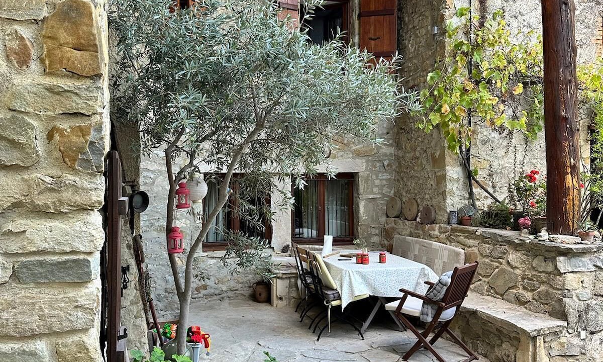Photo of Outdoor in Saou
