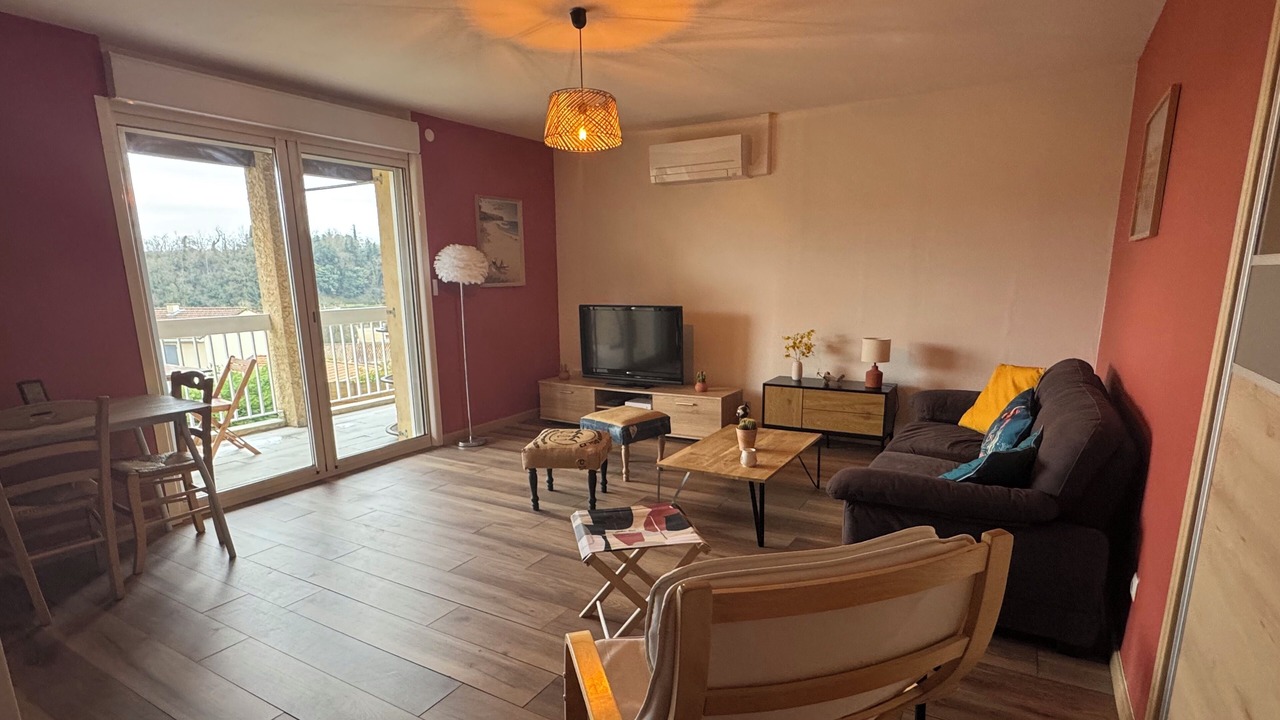 Photo of Livingroom in Montelimar