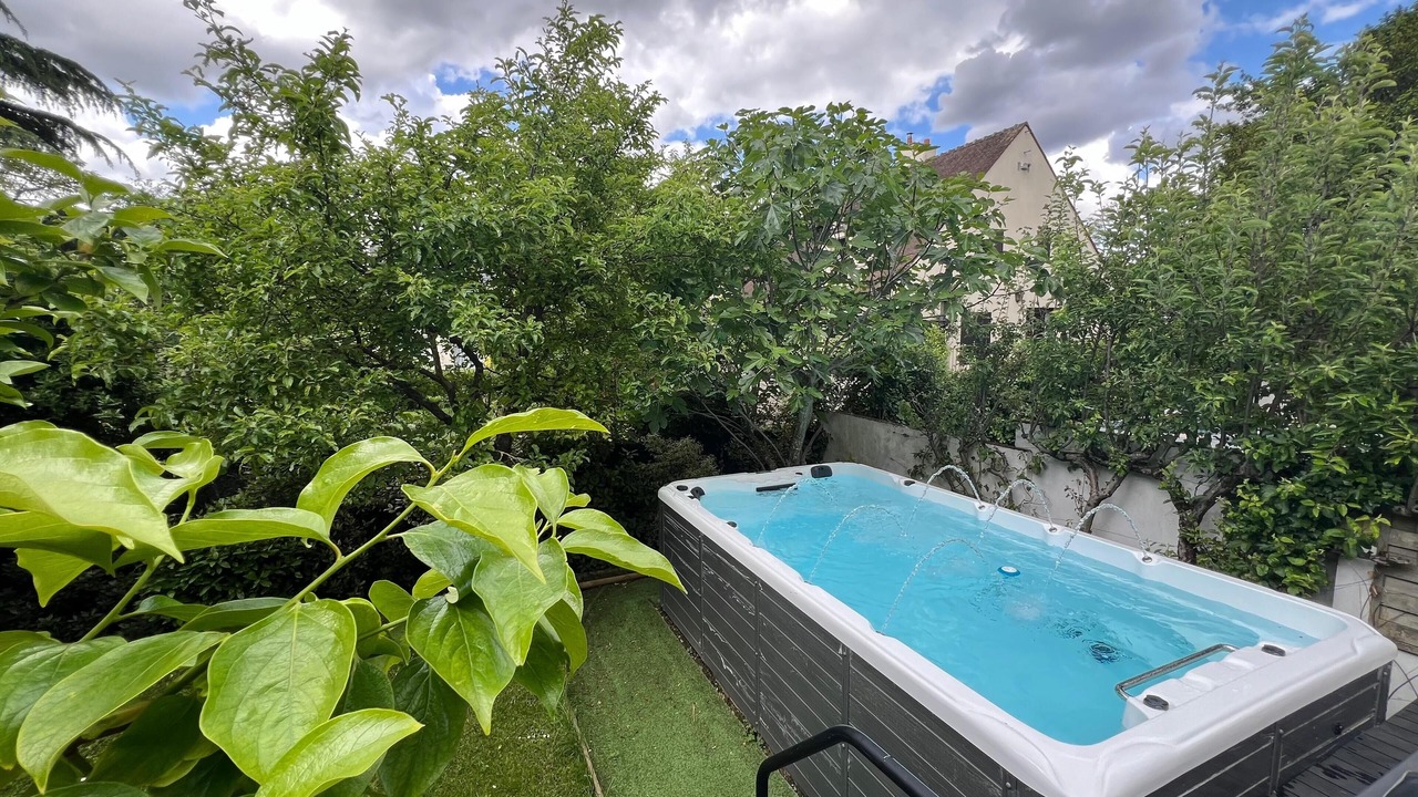 Photo of Outdoor in L'Hay-les-Roses