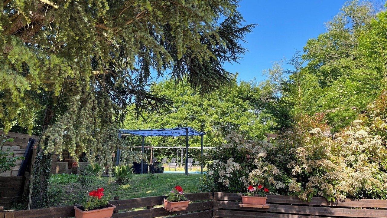 Photo of Outdoor in Cormatin