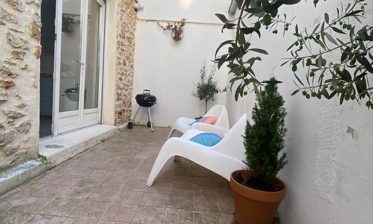 Photo of Patio Balcony in Village