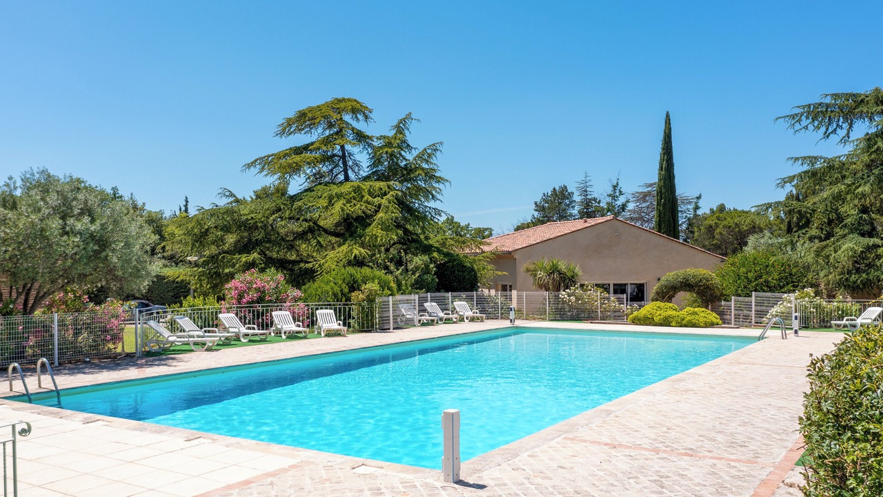 Photo of Outdoor in La Roque-sur-Pernes