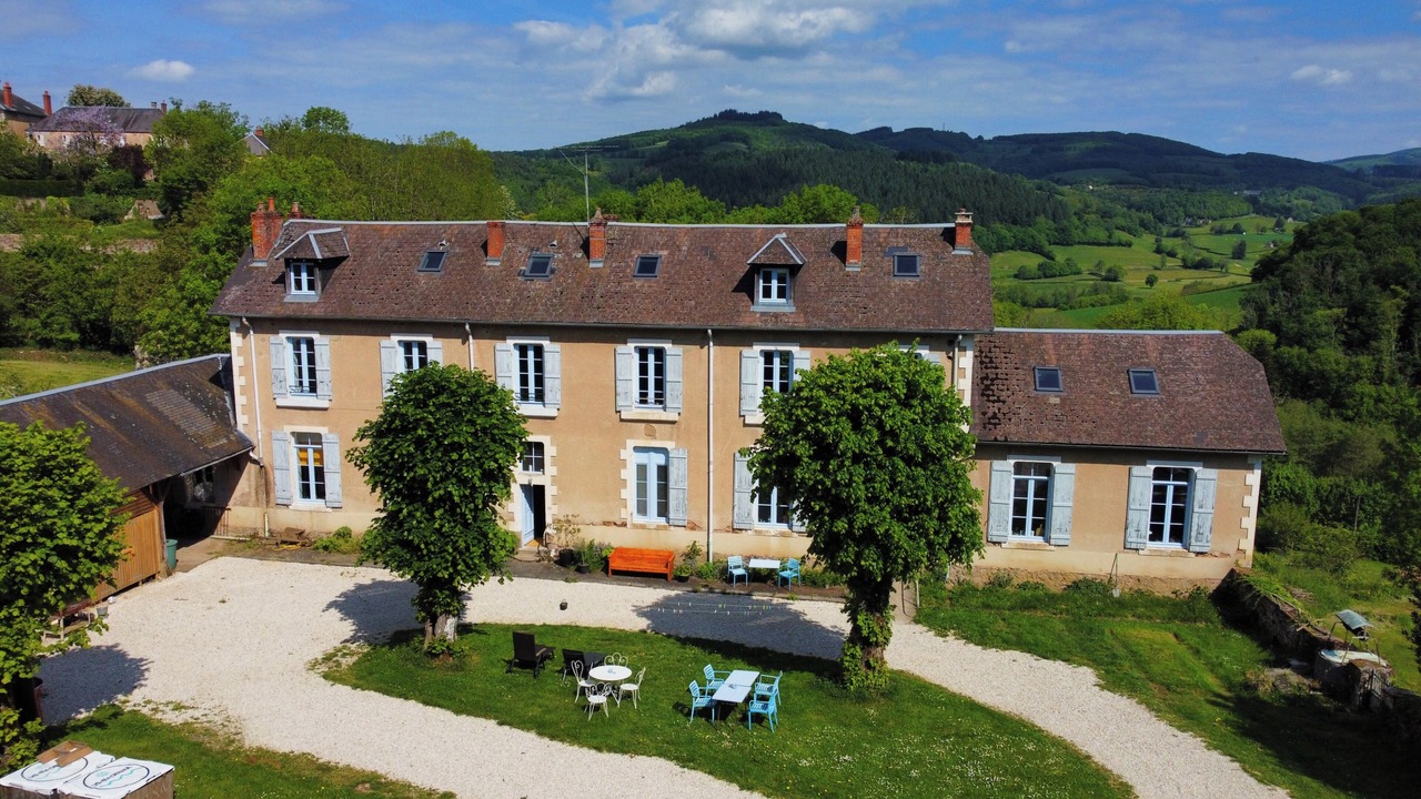 Photo of Outdoor in Larochemillay