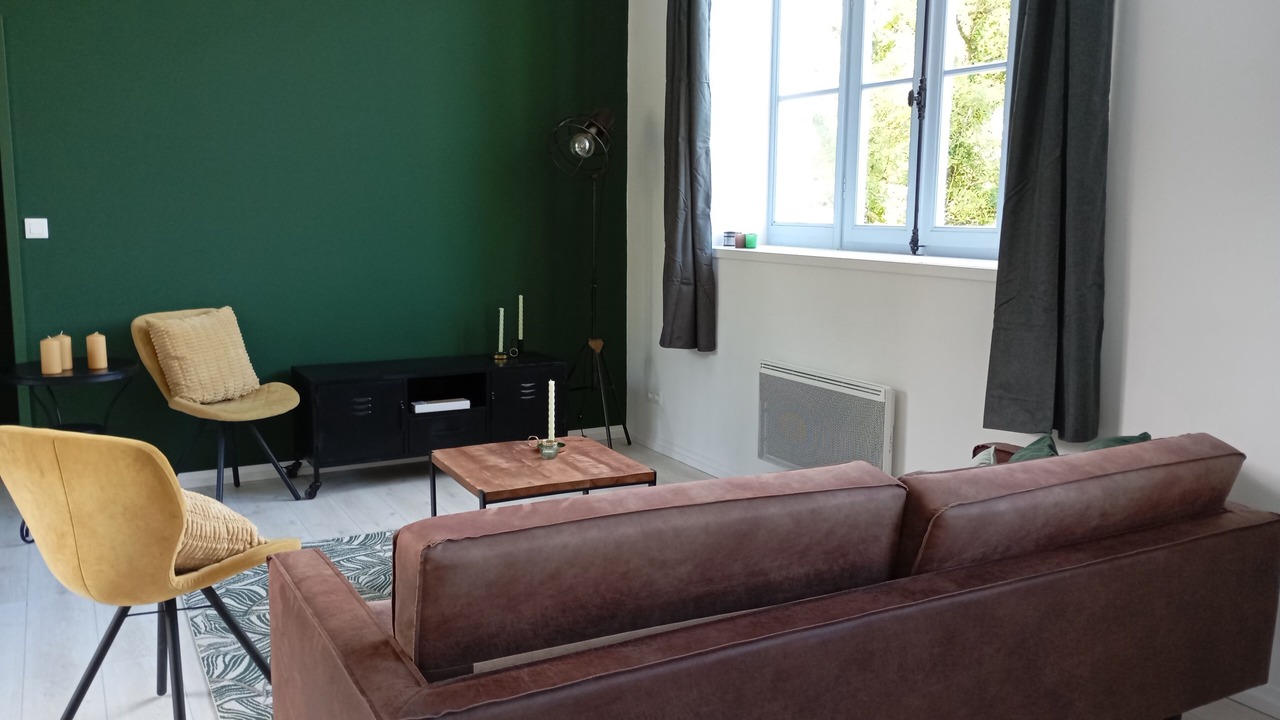 Photo of Livingroom in Larochemillay